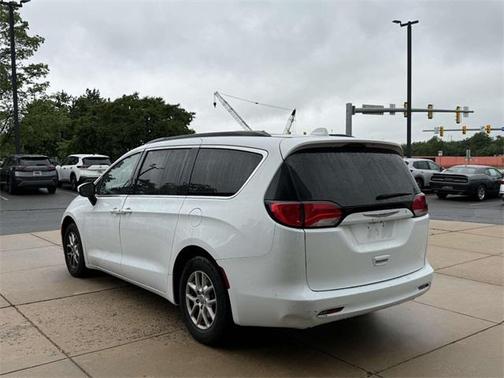 2020 Chrysler Voyager LXI