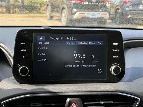 2022 Hyundai SANTA FE SE