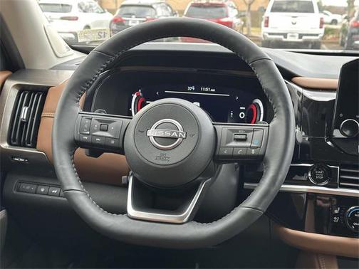 2025 Nissan Pathfinder Platinum 4WD