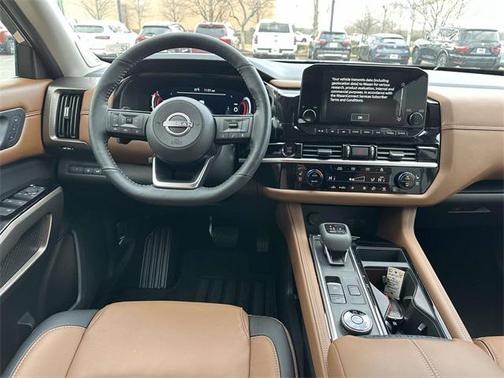 2025 Nissan Pathfinder Platinum 4WD