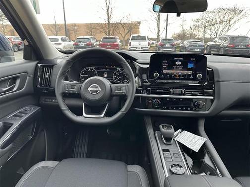 2025 Nissan Pathfinder SV 4WD