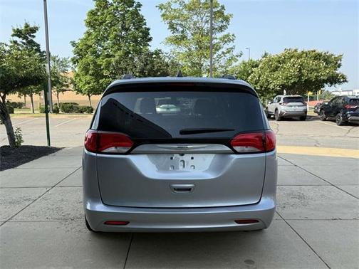 2021 Chrysler Voyager LXI