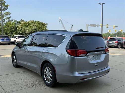 2021 Chrysler Voyager LXI