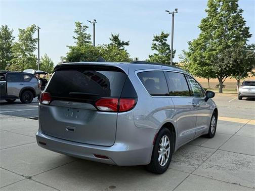 2021 Chrysler Voyager LXI
