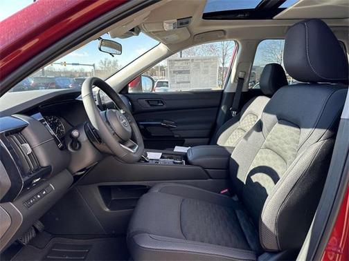 2025 Nissan Pathfinder SV 4WD