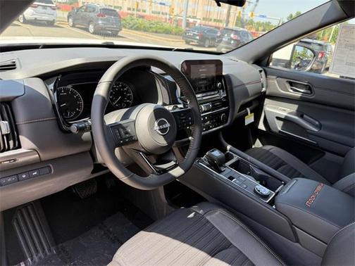 2025 Nissan Pathfinder Rock Creek 4WD