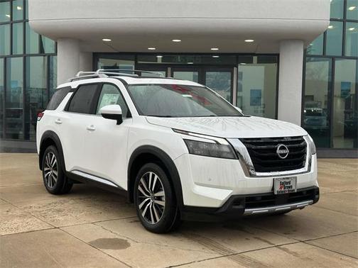 2025 Nissan Pathfinder Platinum 4WD