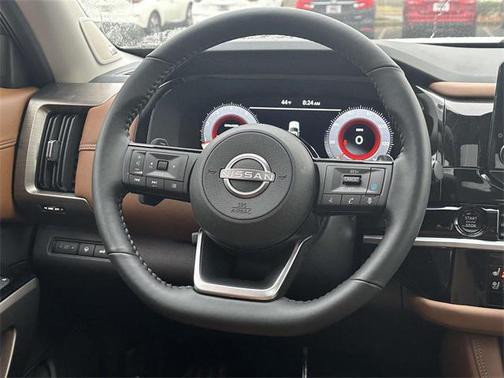2025 Nissan Pathfinder Platinum 4WD