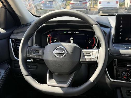 2025 Nissan Rogue SL