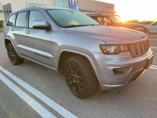2018 Jeep Grand Cherokee Altitude