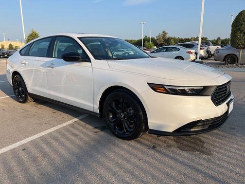 2025 Honda Accord Sport SE 1.5T