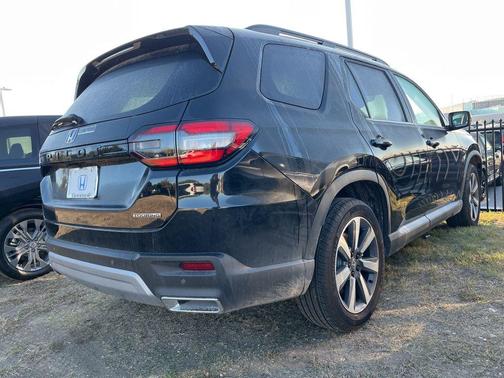 2025 Honda Pilot Touring 8-Passenger