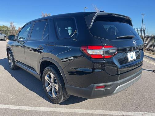 2023 Honda Pilot 2WD EX-L 8 Passenger