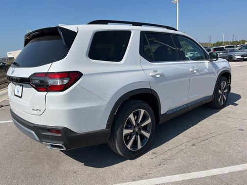 2025 Honda Pilot Elite