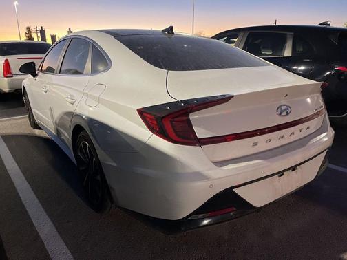 2021 Hyundai SONATA Limited