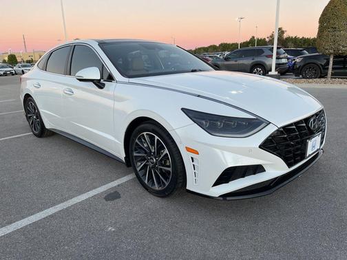 2021 Hyundai SONATA Limited