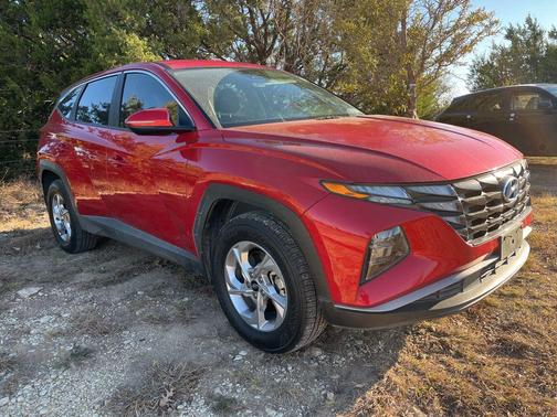 2022 Hyundai TUCSON SE