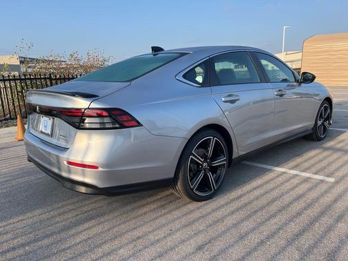 2025 Honda Accord Hybrid Base