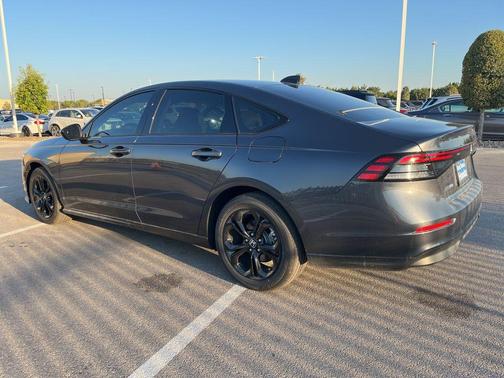 2025 Honda Accord Sport SE 1.5T