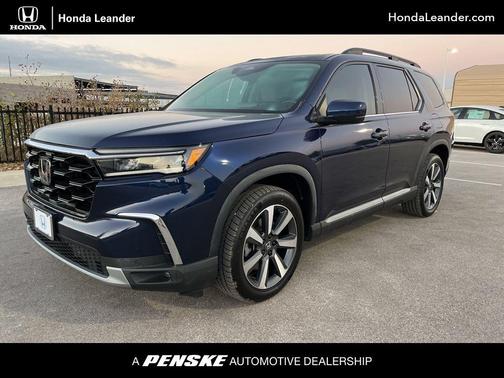2023 Honda Pilot Touring 8-Passenger