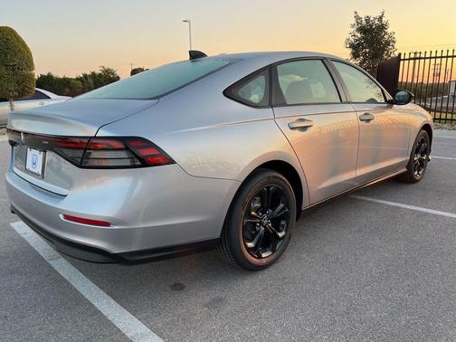 2025 Honda Accord Sport SE 1.5T