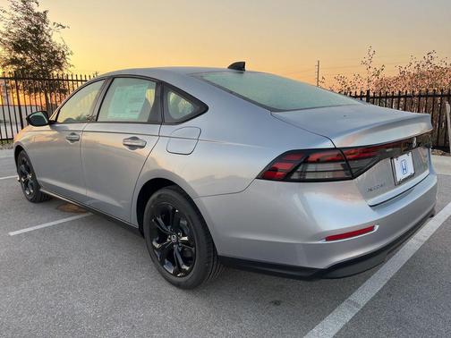 2025 Honda Accord Sport SE 1.5T