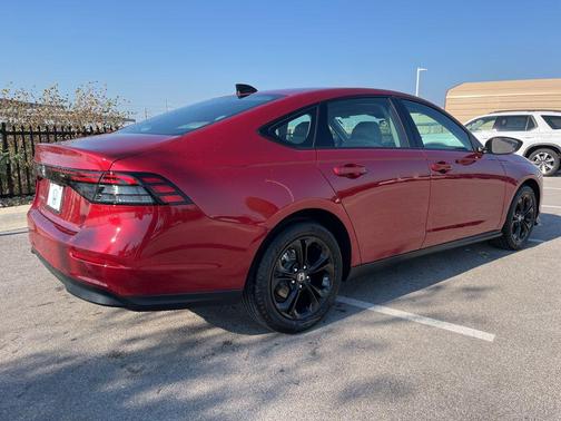 2025 Honda Accord Sport SE 1.5T