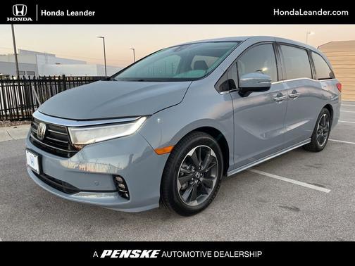Sonic Gray Pearl 2023 Honda Odyssey