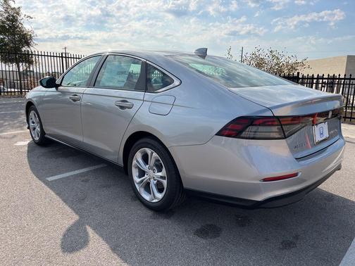 2025 Honda Accord LX 1.5T