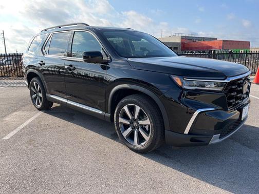 2025 Honda Pilot Touring 8-Passenger