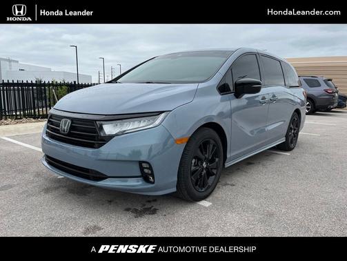 Sonic Gray Pearl 2023 Honda Odyssey