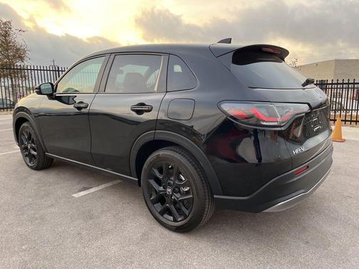 2025 Honda HR-V 2WD Sport