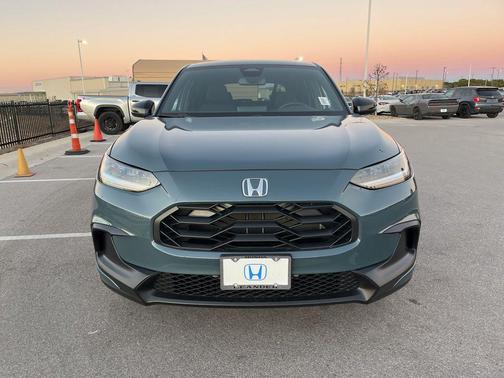 2026 Honda HR-V 2WD Sport