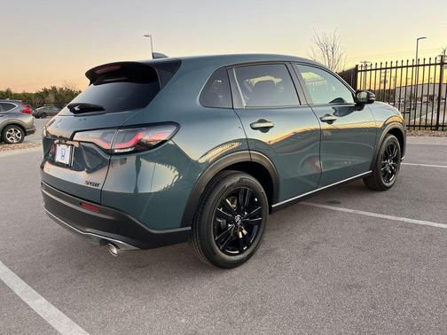 2026 Honda HR-V 2WD Sport