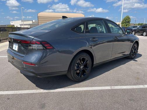 2025 Honda Accord Sport SE 1.5T