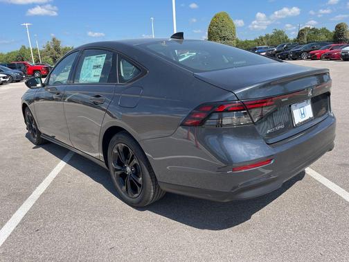 2025 Honda Accord Sport SE 1.5T