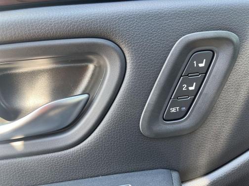 2025 Honda Pilot Touring 8-Passenger