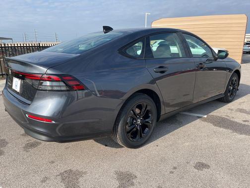 2025 Honda Accord Sport SE 1.5T