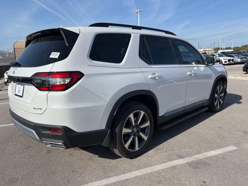 2025 Honda Pilot Elite