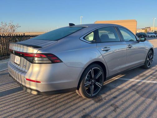 2025 Honda Accord Hybrid Base