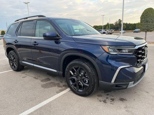 2025 Honda Pilot Touring 8-Passenger