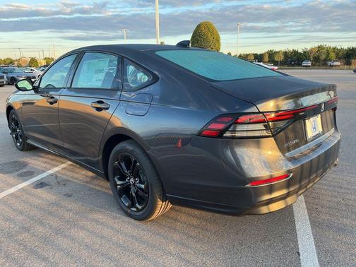2025 Honda Accord Sport SE 1.5T