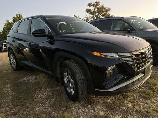 2022 Hyundai TUCSON SE