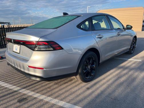 2025 Honda Accord Sport SE 1.5T