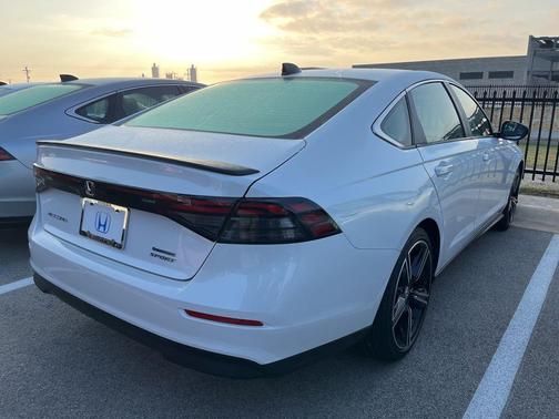 2025 Honda Accord Hybrid Base