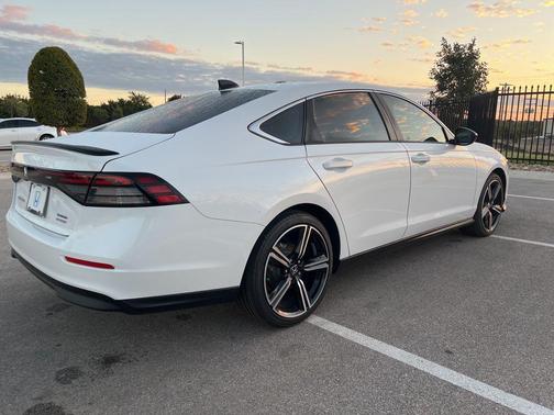 2025 Honda Accord Hybrid Base