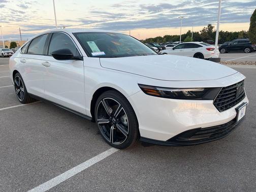 2025 Honda Accord Hybrid Base