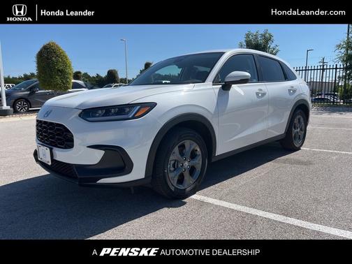 Platinum White Pearl 2026 Honda HR-V
