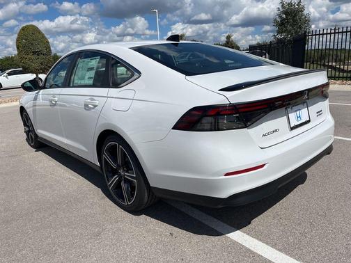 2025 Honda Accord Hybrid Base