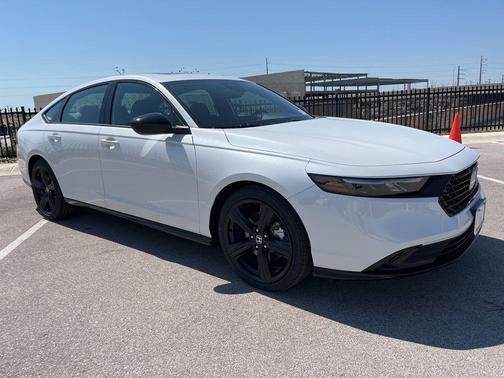 2025 Honda Accord Hybrid Base